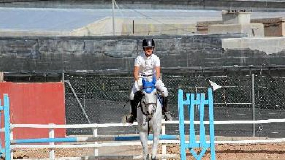 Jinete en una de las pruebas de salto de obstáculos.