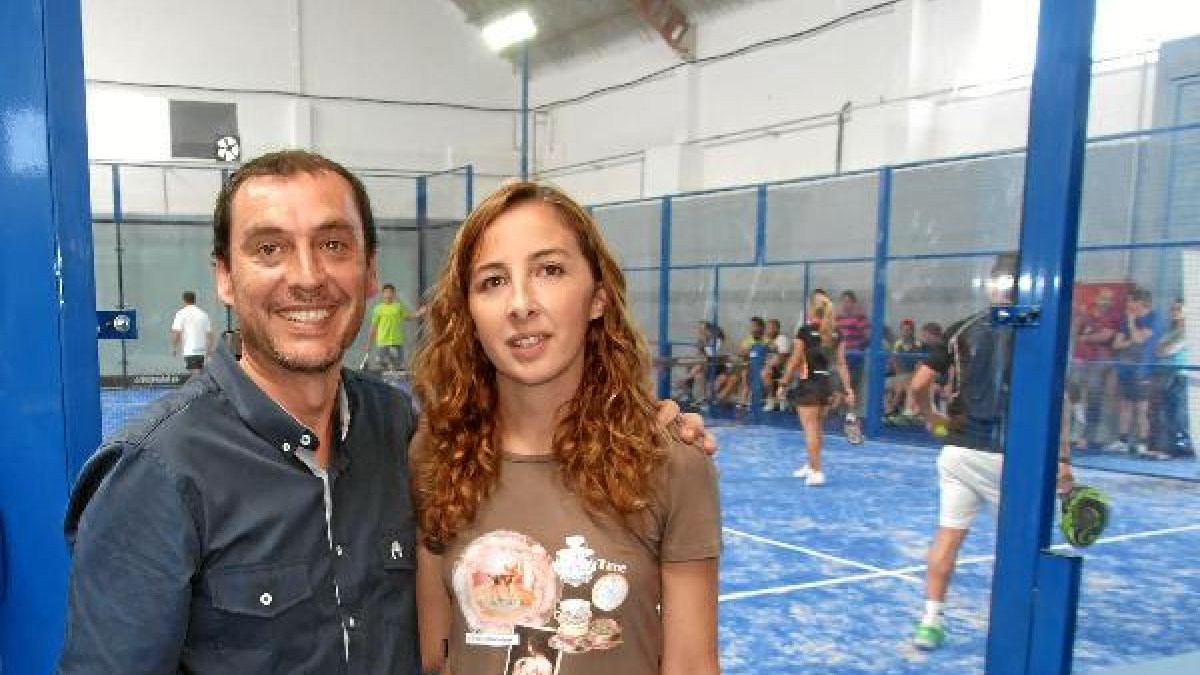 Antonio y Victoria hacen realidad sus sueños de pádel.