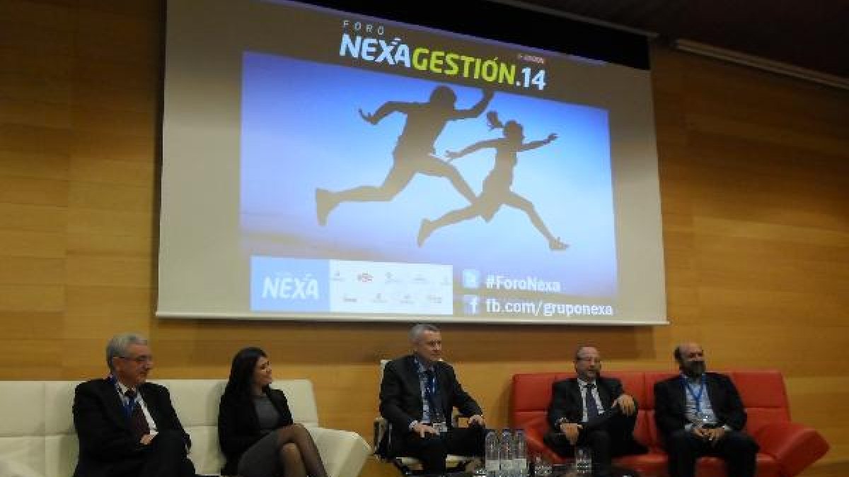 Desde Cajamar, Ayuntamiento de Almería, Diputación y el que fuera Consejero Delegado del COJMA recor