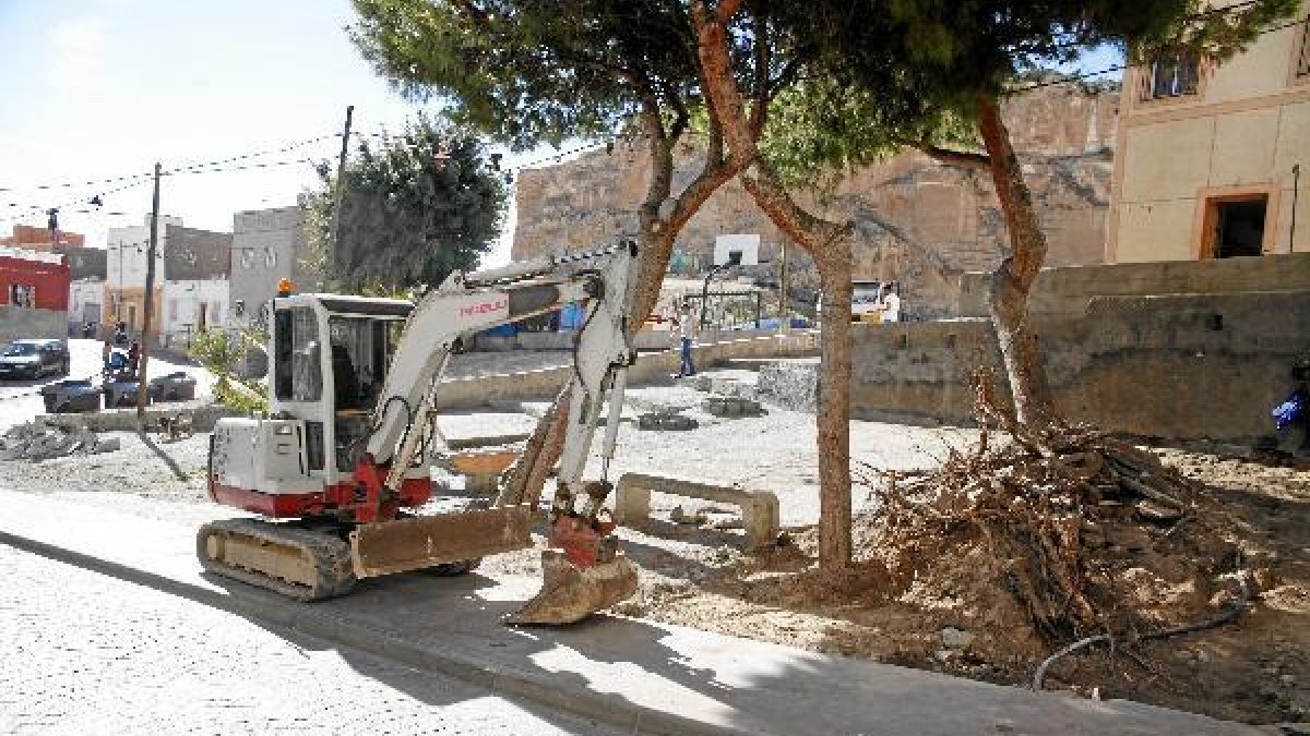 Arranque de las obras en Pescadería en la Plaza del Anzuelo