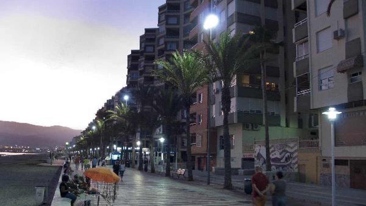 Mejoras en la iluminación del Paseo.