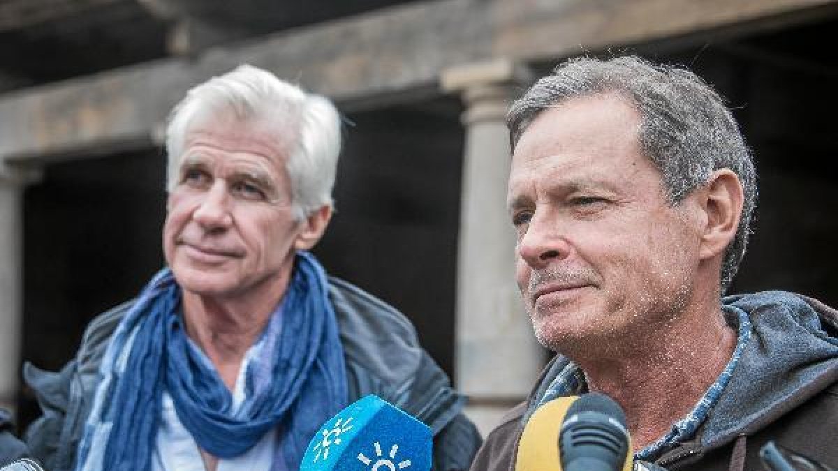 Kevin Reynolds, director del filme.