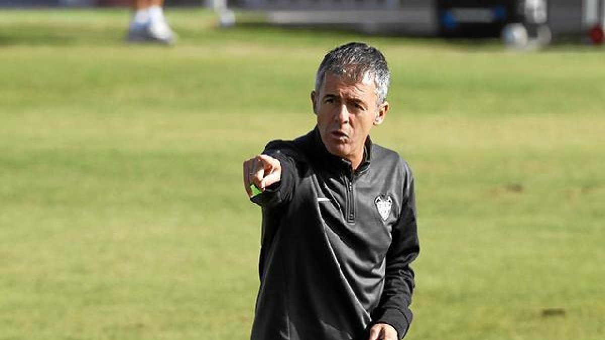 Alcaraz se estrenó con derrota en Balaídos.