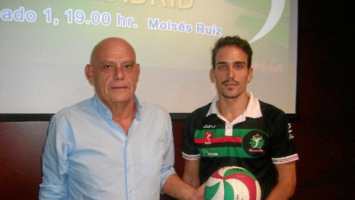 Piero y Muñoz en la presentación del partido frente a Madrid.