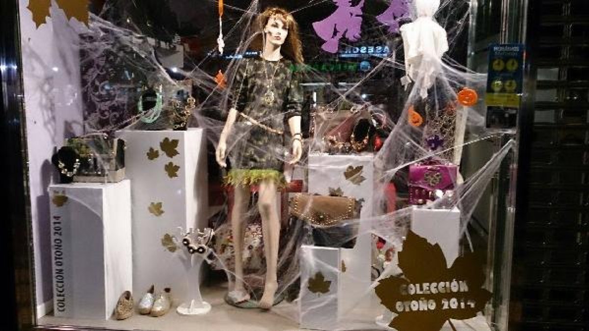 Escaparate en la Avenida Juan Carlos I.