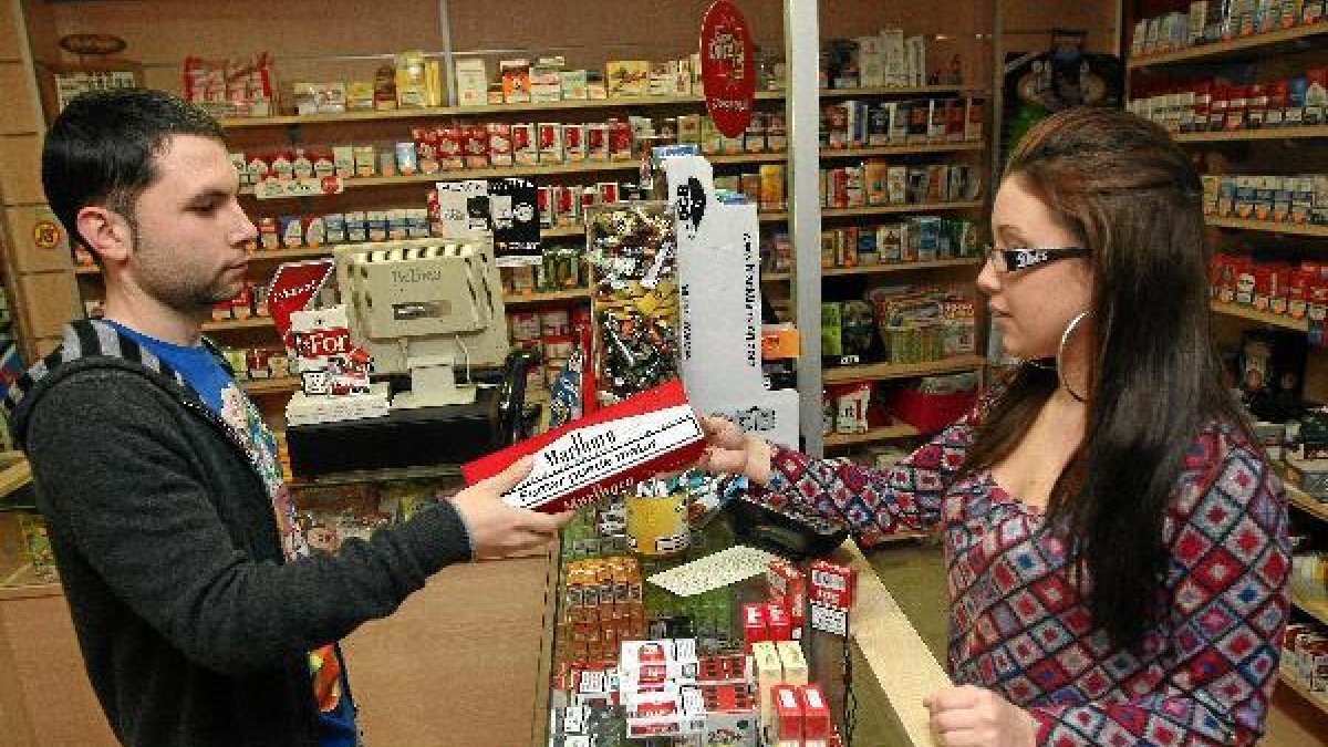 Los estancos se podrán convertir en supermercados