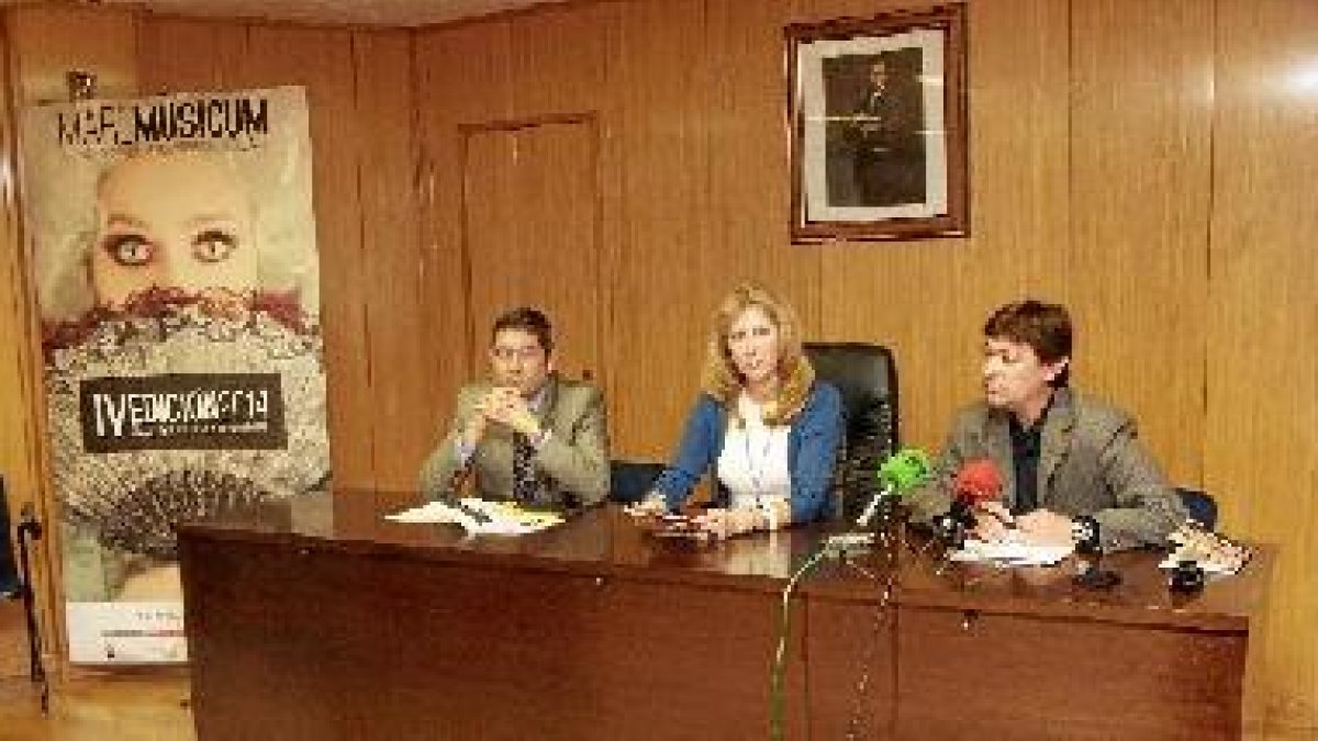 Presentación de Mare Musicum en el Ayuntamiento de Roquetas.