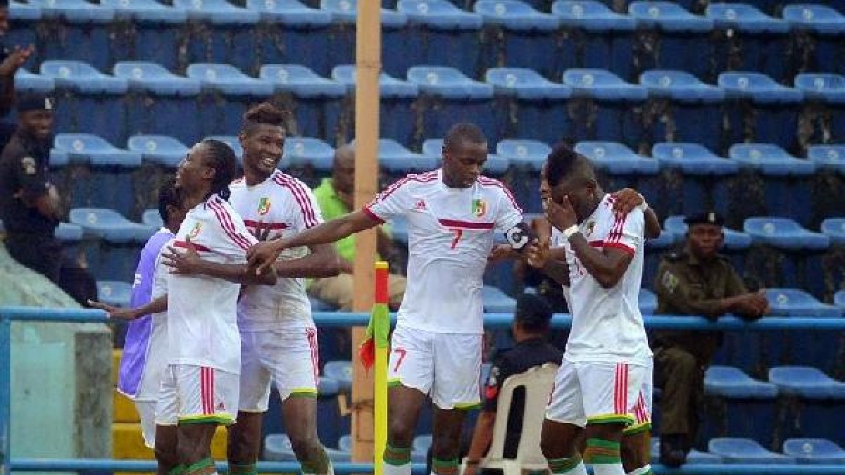 Thievy, a la derecha, con Congo.