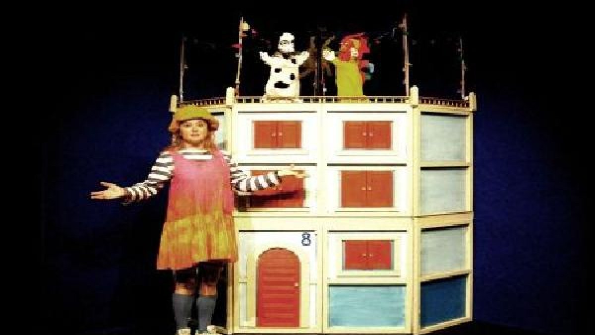 Miau, Guau, Kikiriki , teatro de marionetas en el Auditorio de Roquetas