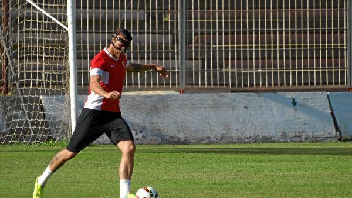 Fran Vélez con la protección.