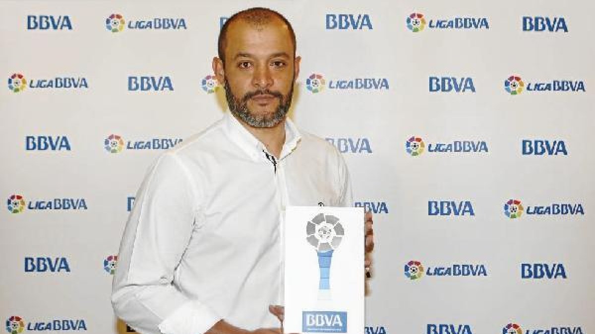 Nuno, mejor entrenador del mes.