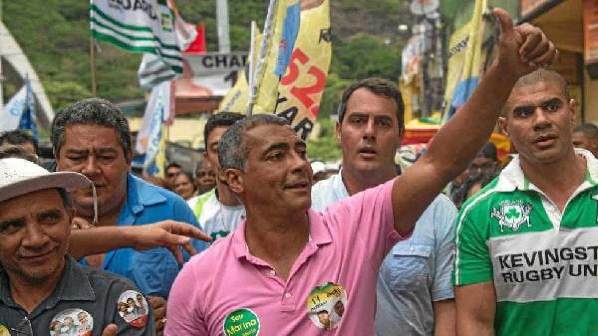 Romario, en uno de sus últimos actos de campaña en las elecciones brasileñas