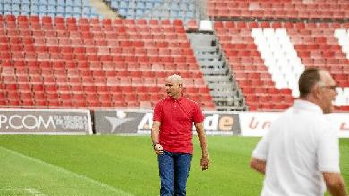 Miguel Rivera, entrenador del Almería B.