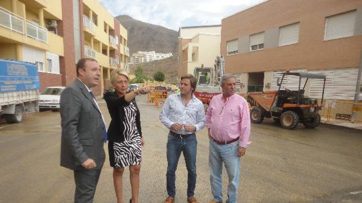 Visita de la teniente alcalde a la zona de obras.