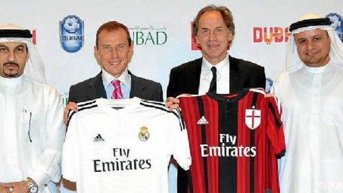 Emilio Butragueño y Franco Baresi representaron a Real Madrid y Milan en la presentación.