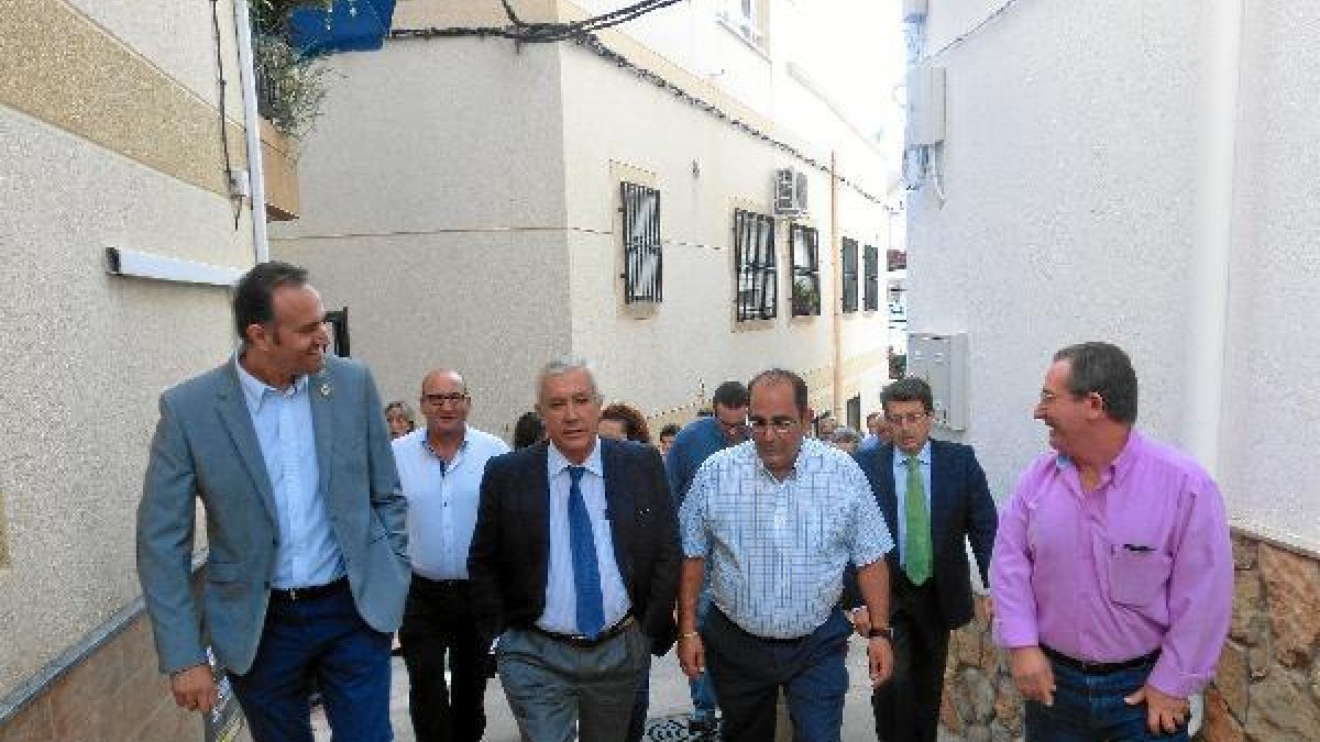 Visita de Arenas, ayer, a Felix