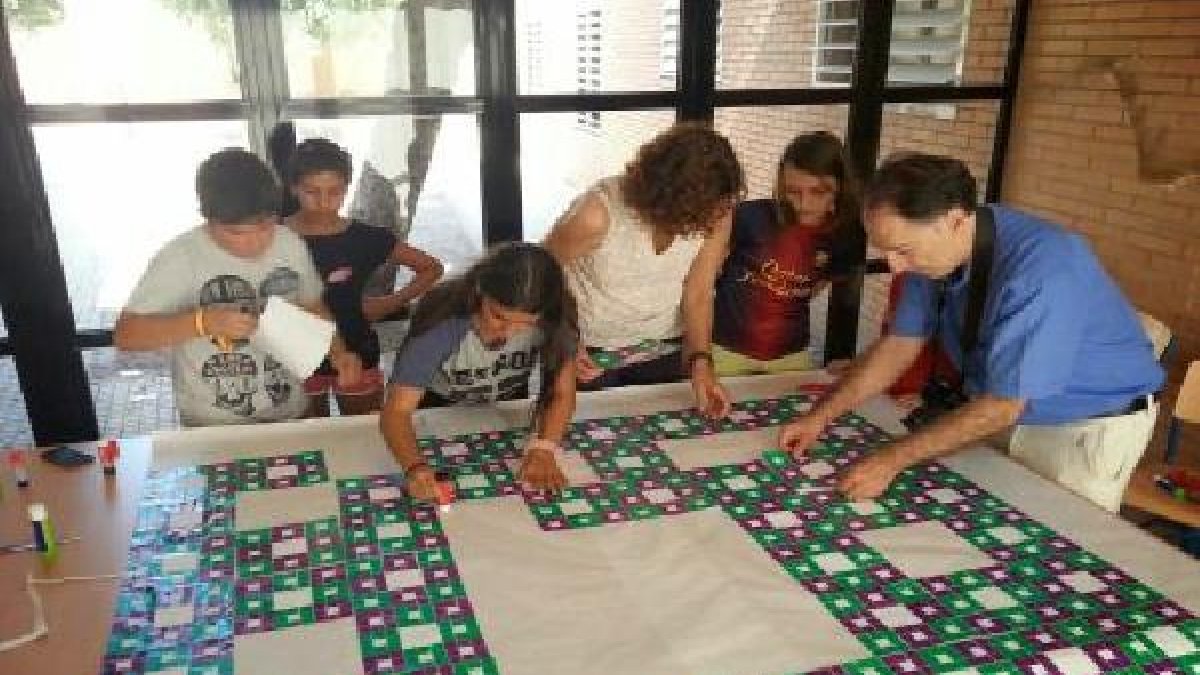 Alfombra de Sierpinski en CEIP Virgen de Loreto en colaboracion con la UAL