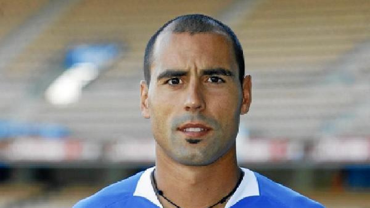 Jose Vega con la camiseta del Xerez.