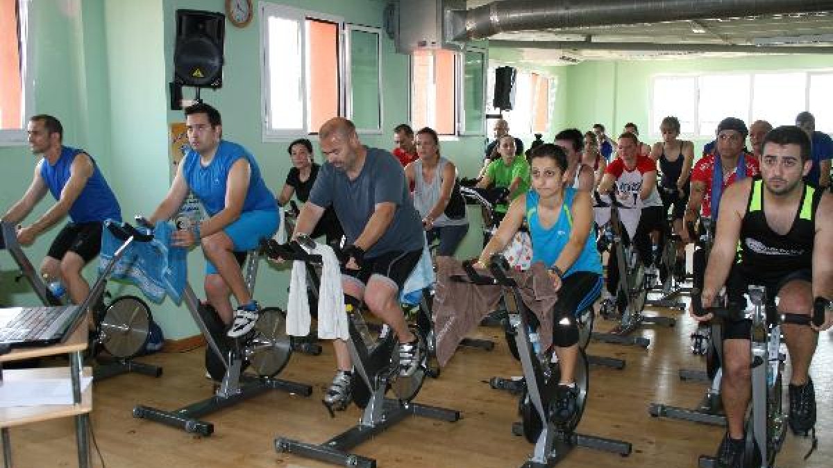 Una de las clases del centro deportivo.