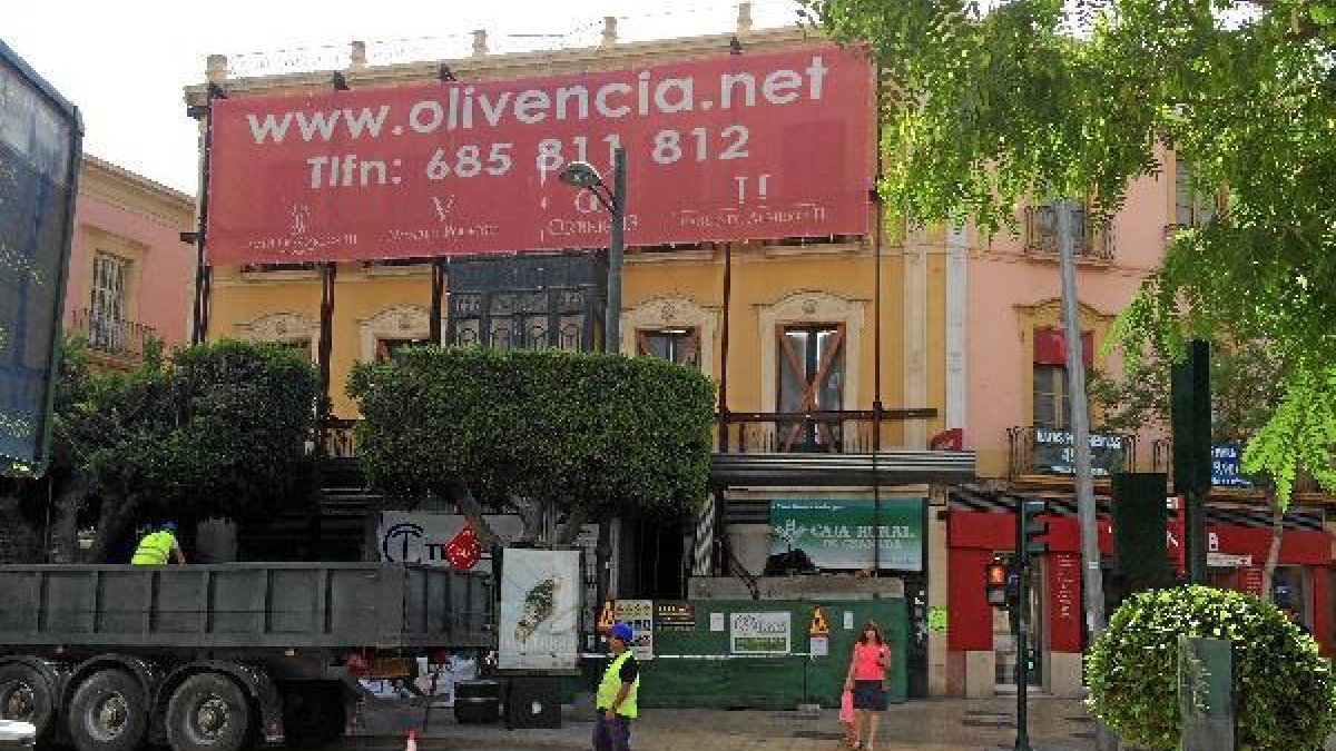 El inmueble está hace chaflán en el Paseo