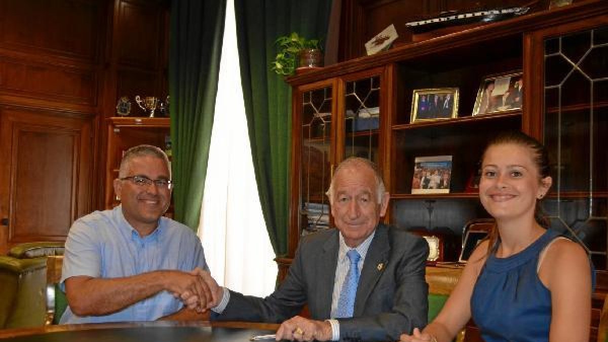 Firma de Diputación y Vícar Goya.