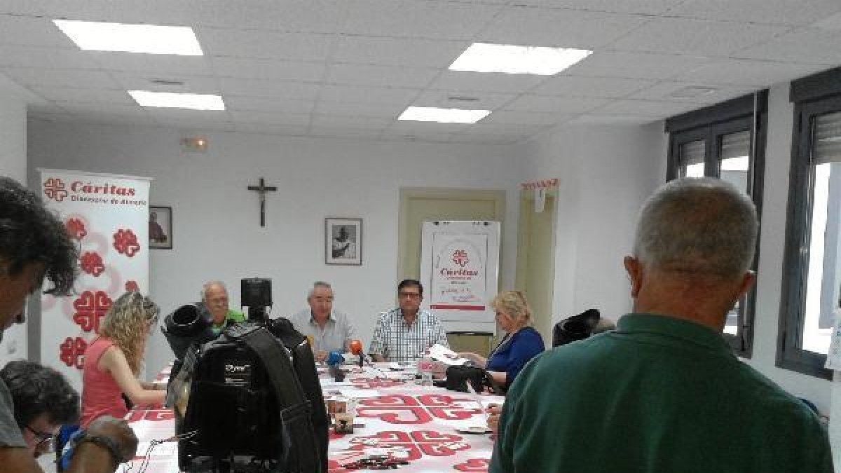 Rueda de prensa de presentación de la memoria de Cáritas en Almería