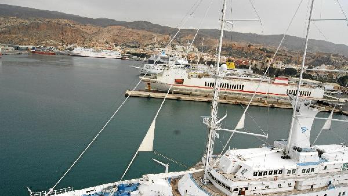 Los cruceros zarpan a la 13.00, a las 15.00 y a las 20.00 horas.