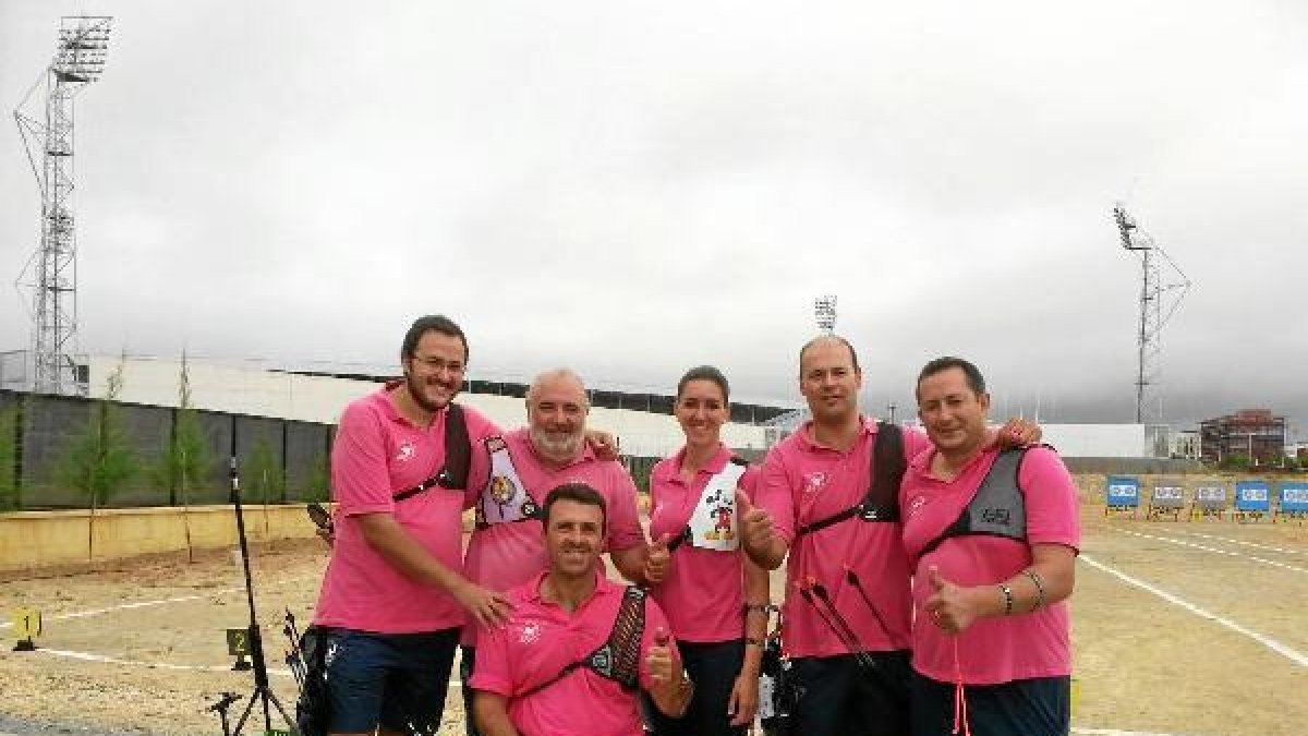 Marín con los demás arqueros.