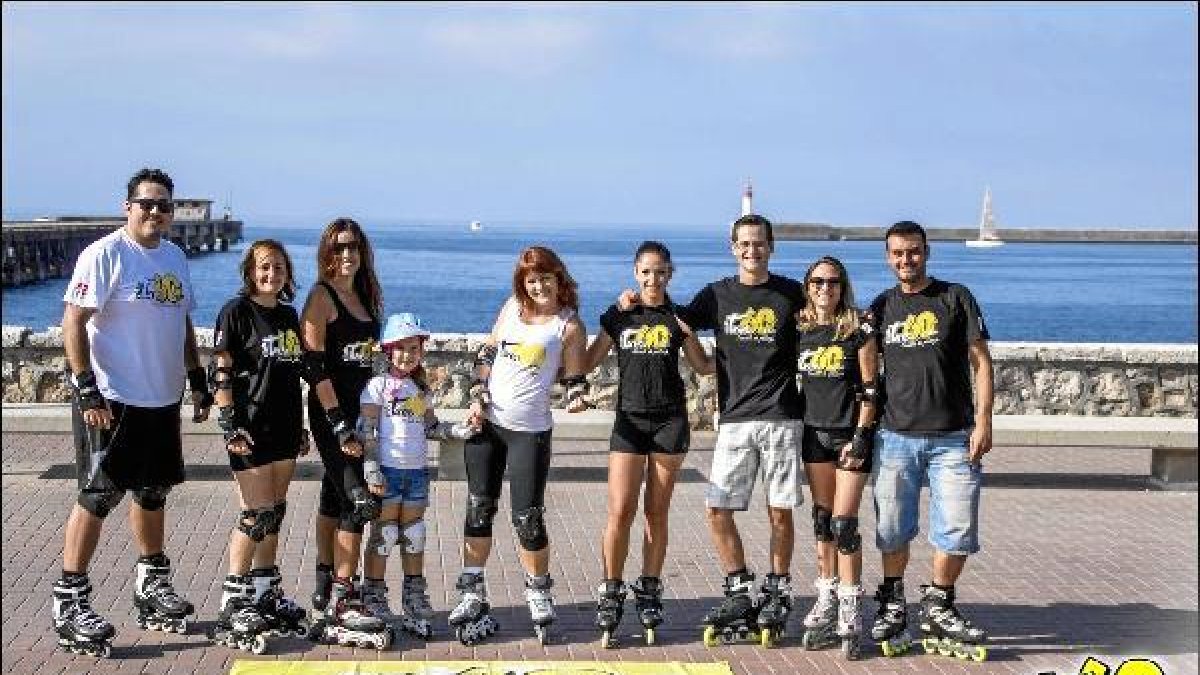 Alumnos/as de la Escuela Municipal de Patinaje.