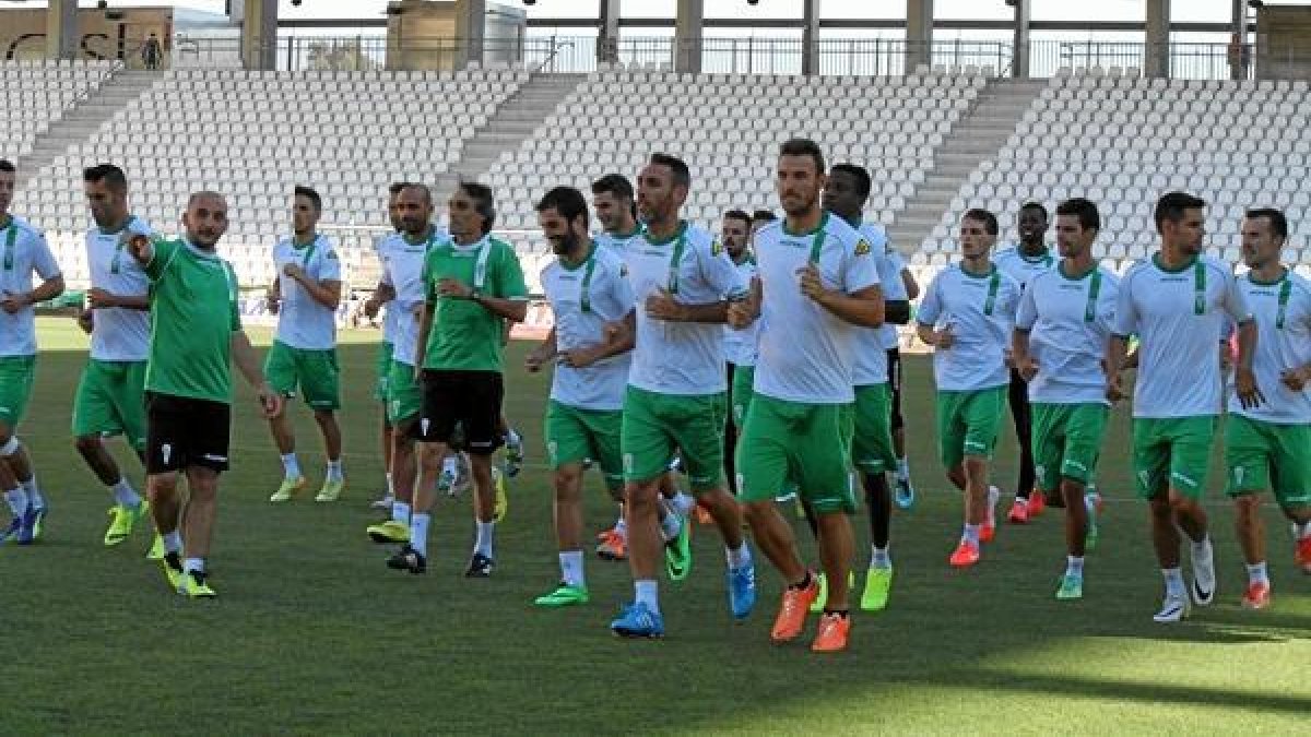 Entrenamiento del equipo de Chapi Ferrer.