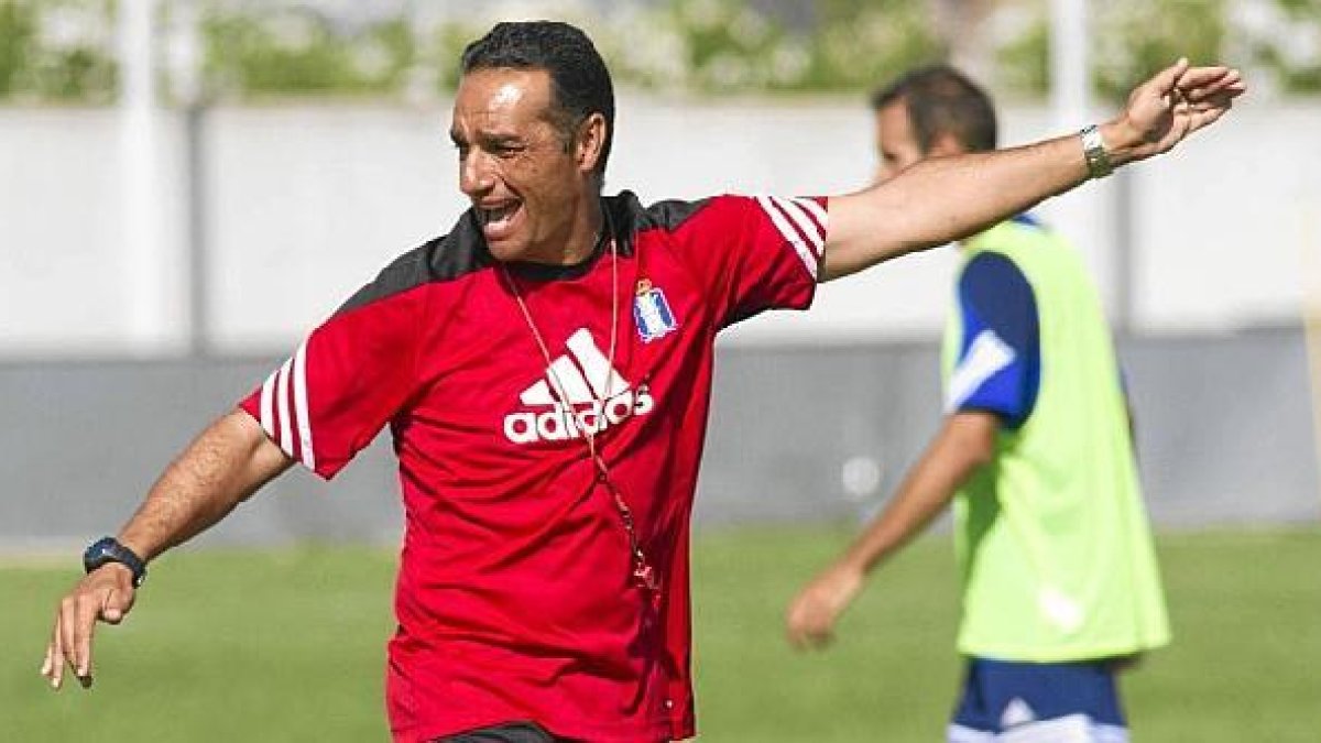 José Luis Oltra vuelve a Mallorca con el Recreativo.