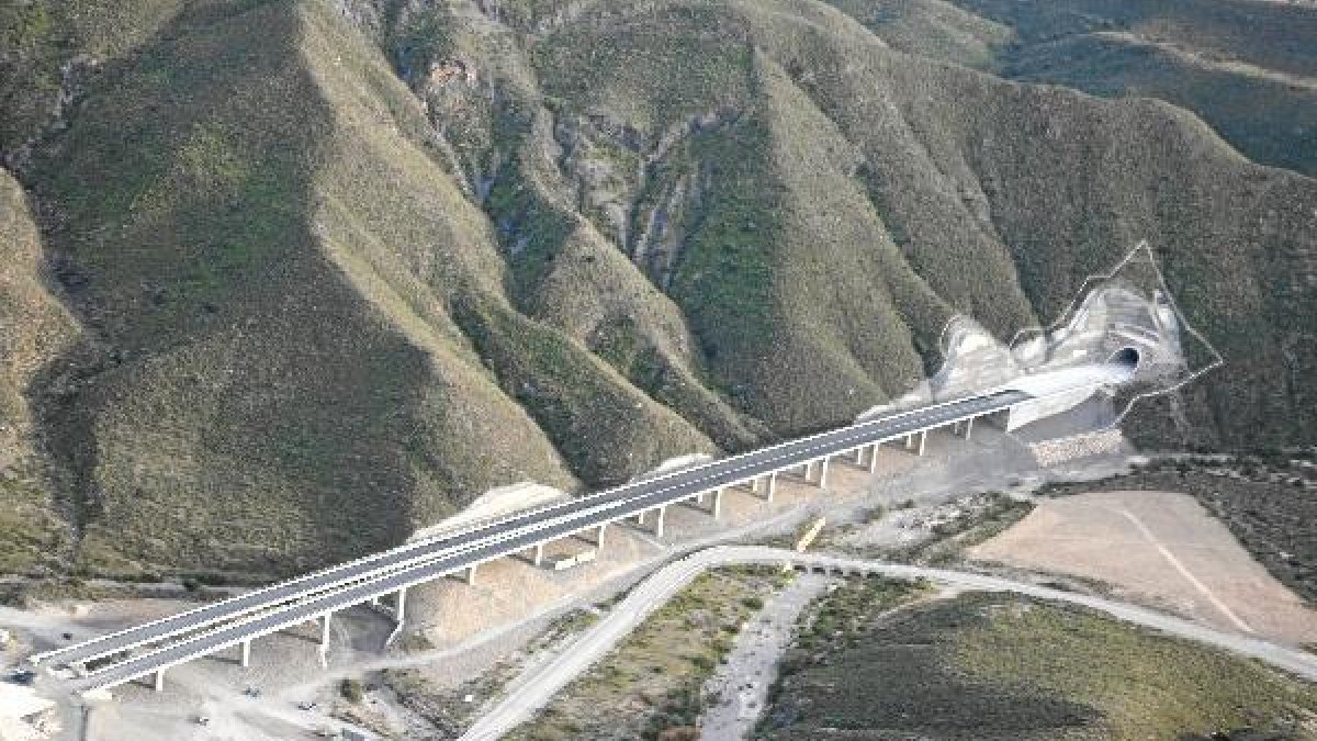 Obras del túnel uno de los túneles del AVE en Sorbas en 2013
