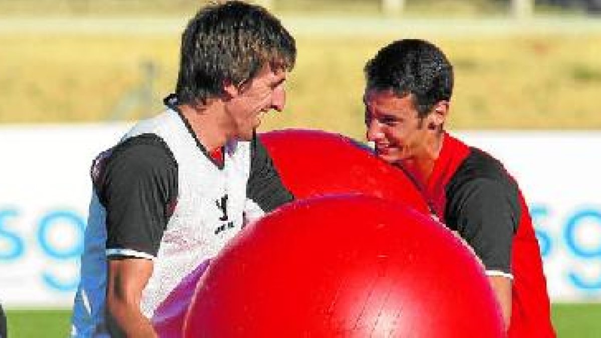 Julián tiene muy buenos amigos en el Sevilla.