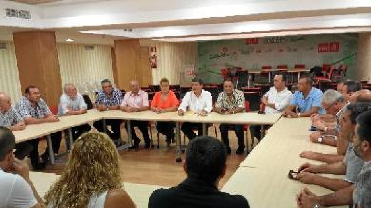 Reunión de alcaldes y portavoces socialistas.