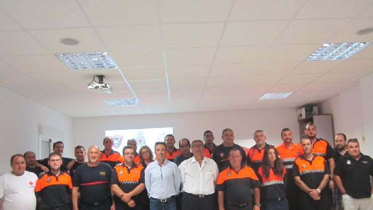 Bomberos y homenajeados