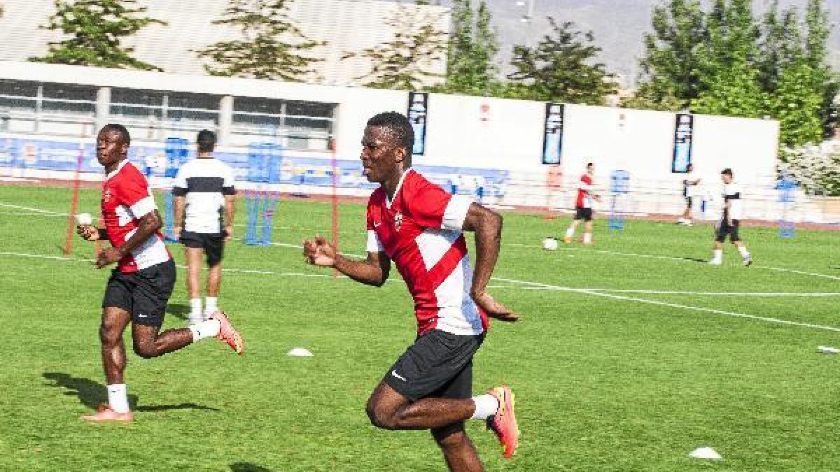 Jonathan es duda para el partido con el Córdoba.