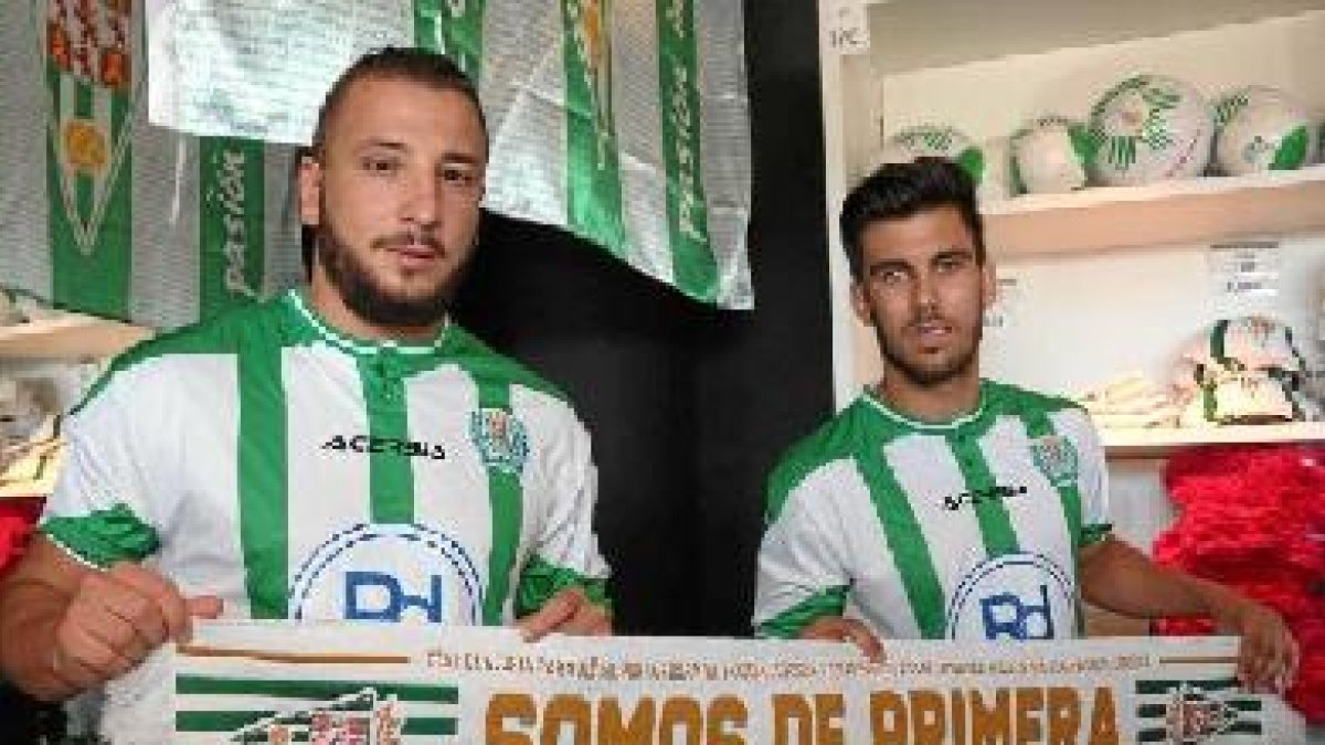 Dos fichajes de última hora hacen más fuerte al Córdoba.