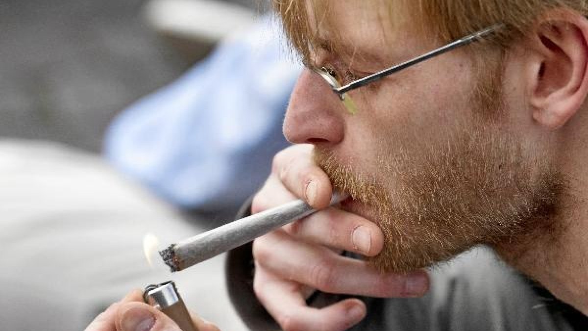 Un porro puede suponer multas de 600 euros