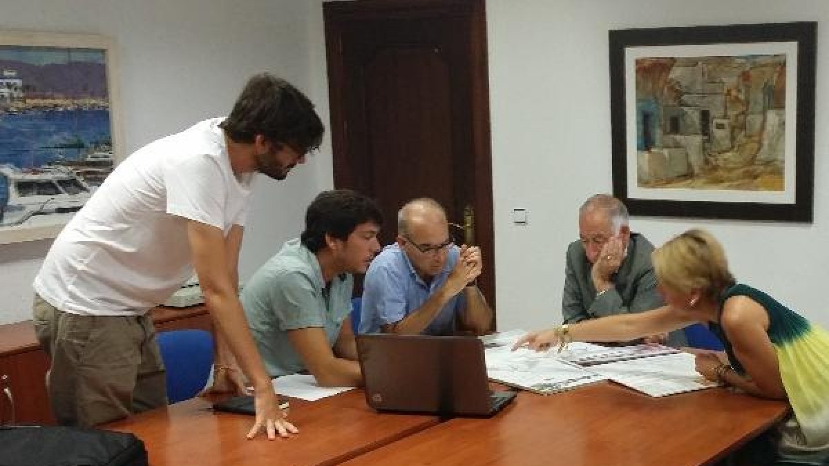 Reunión entre los arquitectos de Los Bajos y el Mercado con Amat y Cabrera.