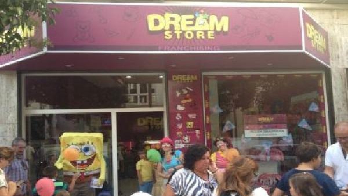 Inauguración Dream Store en Calle Santos Zárate, 5 Almería