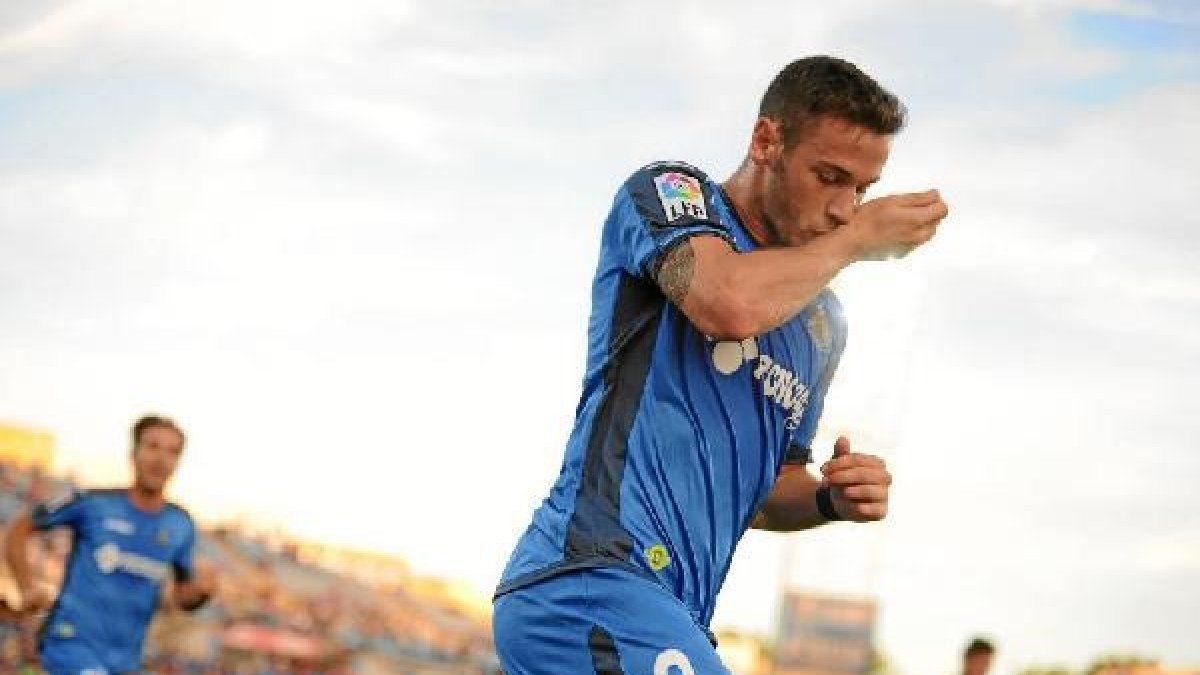 El Getafe se llevó todo el botín frente al Almería.