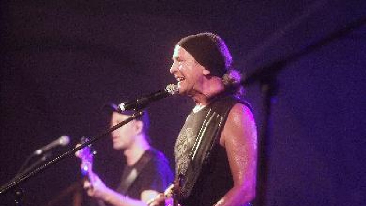 El concierto se celebró en la explanada del Faro.