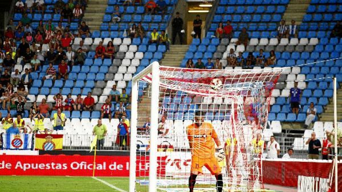 Casilla vio como le lanzaban más de diez corner pero no le dieron mucho trabajo.
