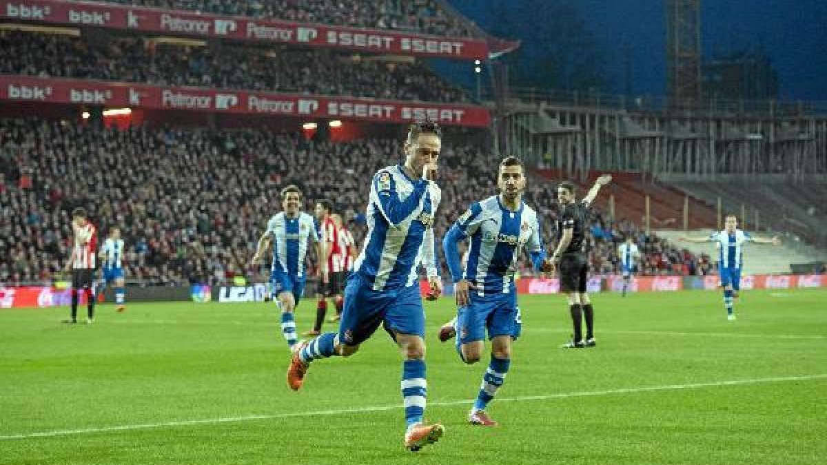 Sergio García celebrando un gol en San Mamés.