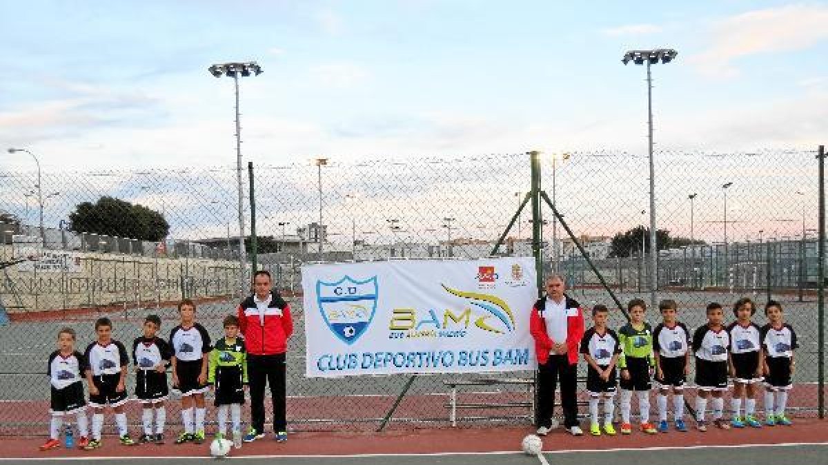 Busbam en las pistas del Rafael Florido.