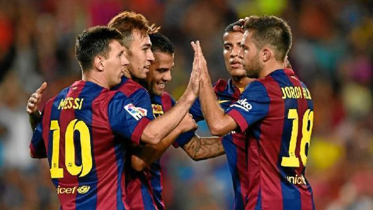 Los jugadores del Barça disfrutando de los goles y celebrando por ello.