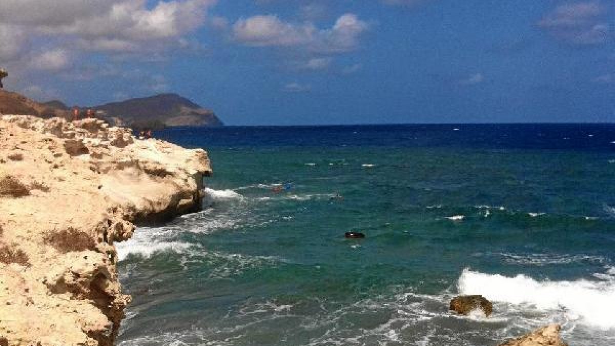 Foto de Los Escullos del momento dramático del rescate