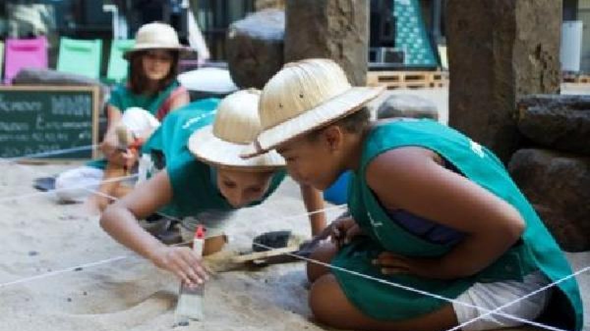 Simulación de excavación arqueológico del Museo de la Naturaleza y el Hombre en Sta Cruz de Tenerife