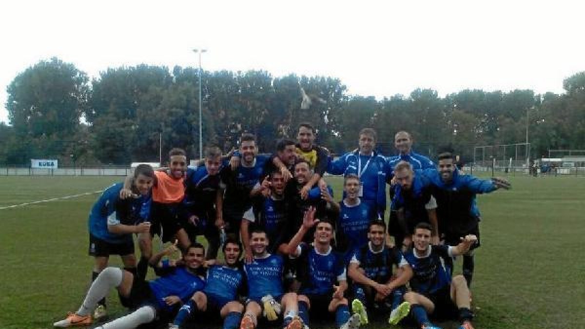 Los jugadores de la UAL, celebrando el pase.