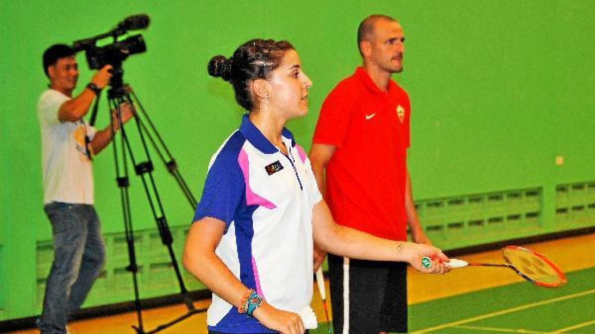 Carolina Marín recibió al Almería.